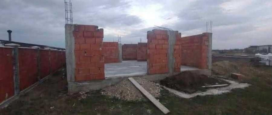 Casă cu 2 camere în Aluniș