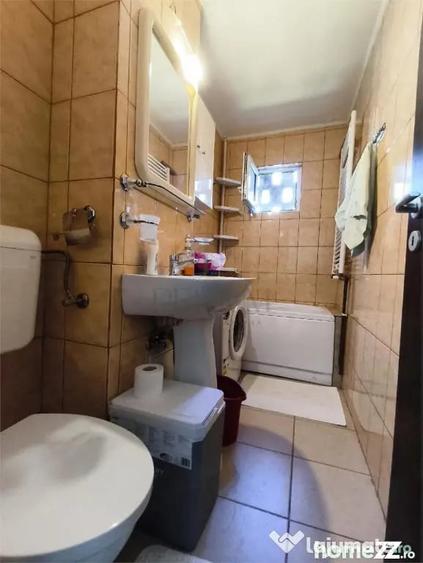 Apartament cu 2 camere semidecomandat în Girocului