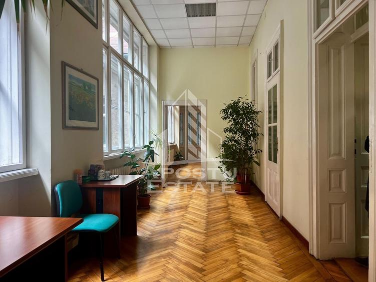 Apartament cu 5 camere,zona Ultracentral - 1