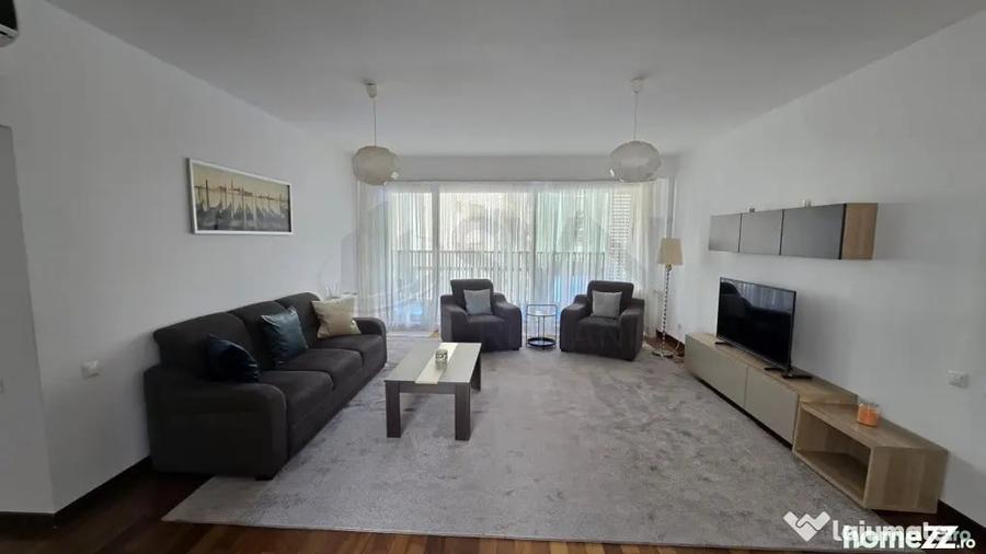 Apartament cu 5 camere decomandat în Herăstrău