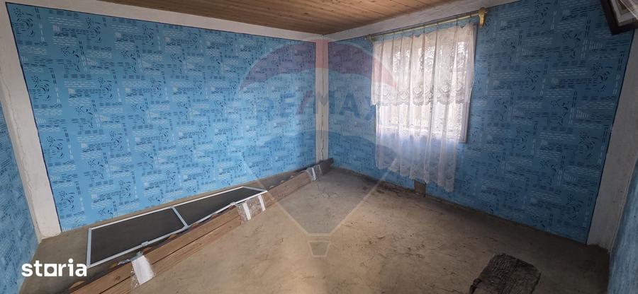 Casă cu 4 camere cu Teren 614 Mp în Ștefănești