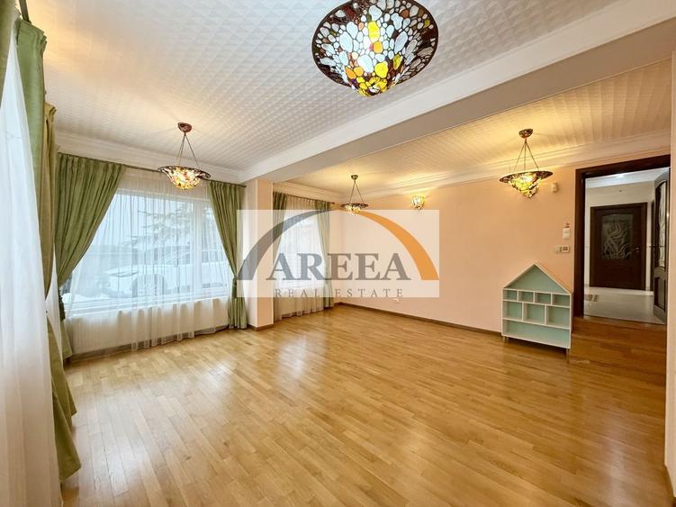 Casă individuală cu 10 camere cu Piscina în Pipera