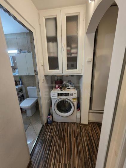 Apartament cu 2 camere decomandat în Sărari