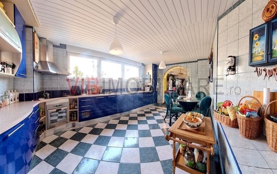Casă cu 5 camere cu Piscina în Dămăroaia