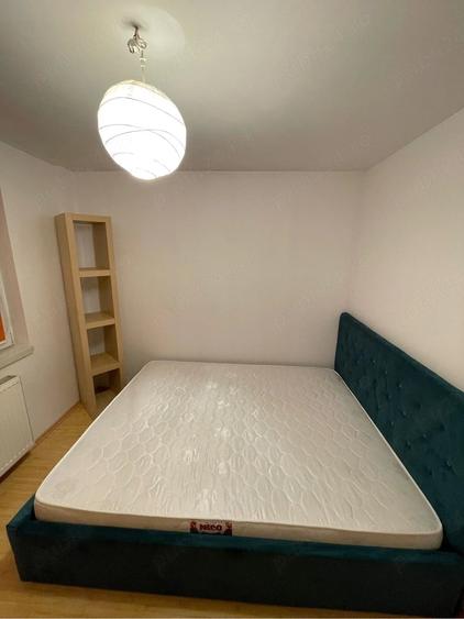 Apartament cu 3 camere semidecomandat în Lujerului