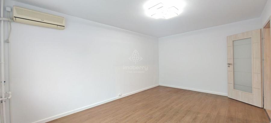 Apartament cu 3 camere decomandat în Virtuții