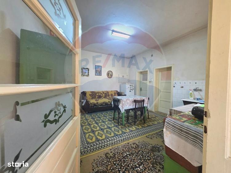 Casă cu 3 camere în Central