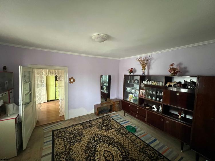 Casă cu 4 camere în Tășad