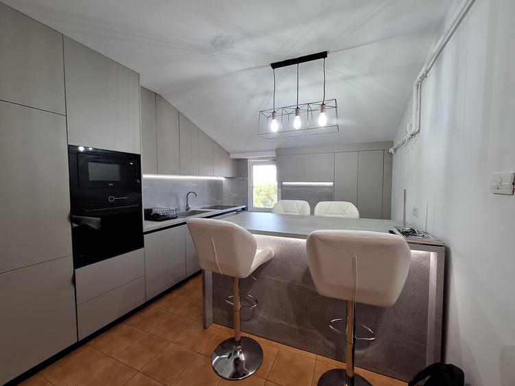 Apartament cu 2 camere decomandat, mobilat în Freidorf