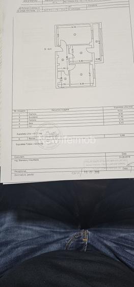 Exclusivitate ! Poarta 6 , 2 camere decomandate , etaj 2