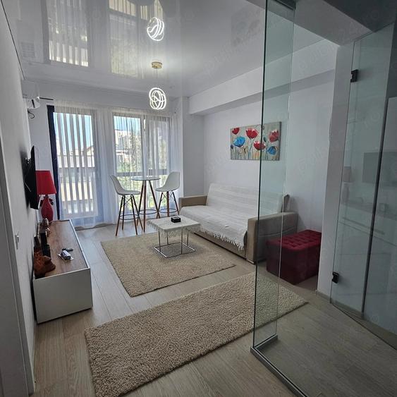 Apartament cu 2 camere semidecomandat în Universitate