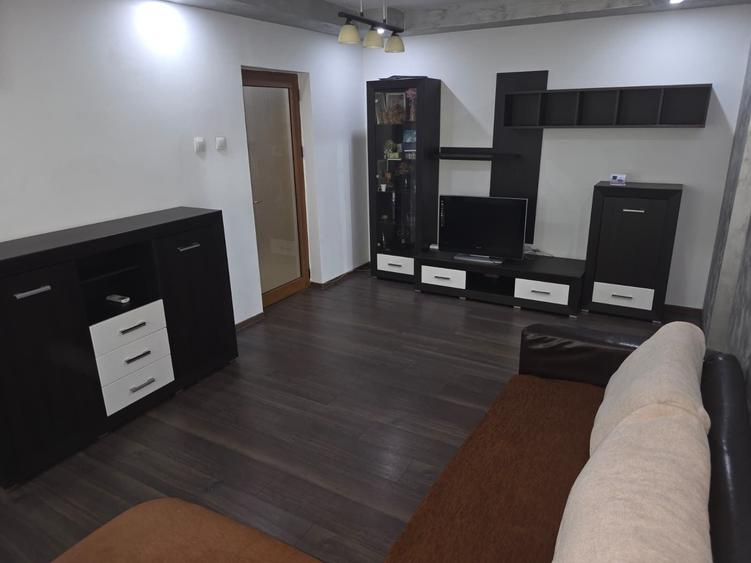 Apartament cu 2 camere semidecomandat în Trivale