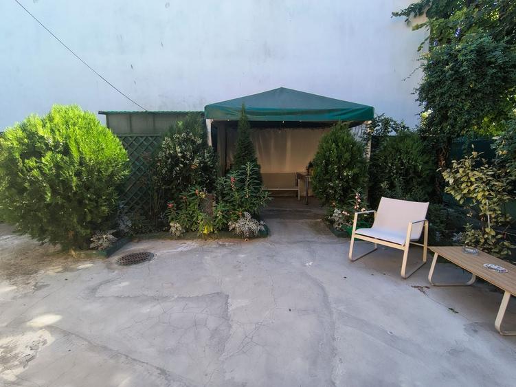 Casă cu 3 camere cu Canalizare în Ultracentral
