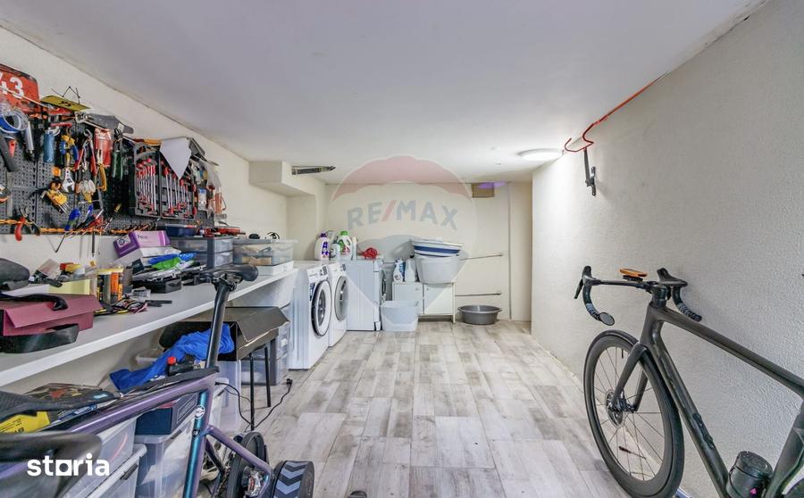 Casă cu 5 camere cu Teren 132 Mp în Grivița