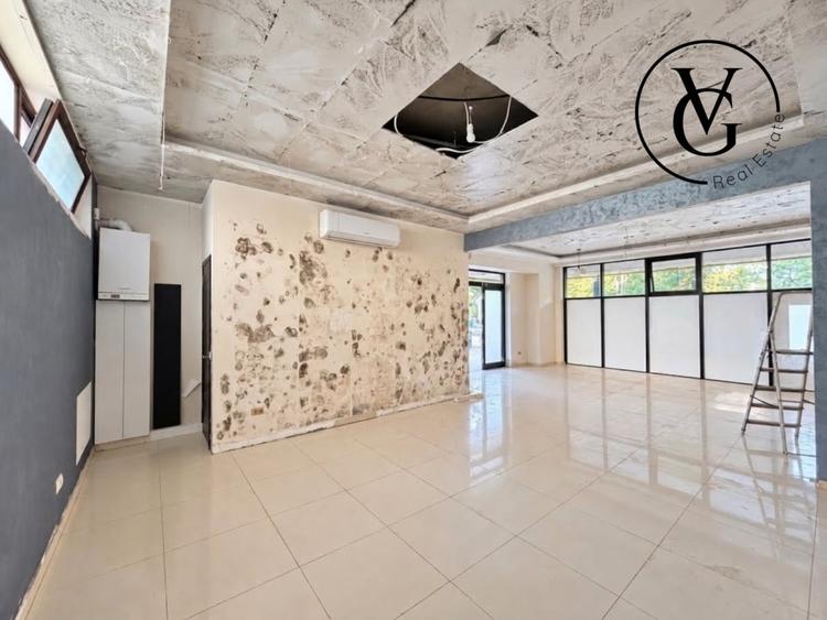 Spațiu comercial, de 84.300003051758 mp, în City Park Mall