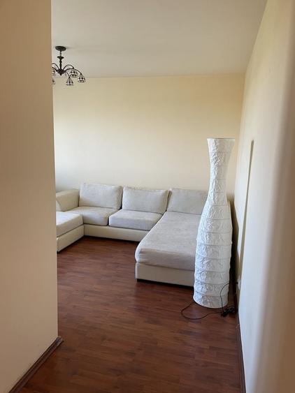 Apartament cu 2 camere decomandat în Berceni
