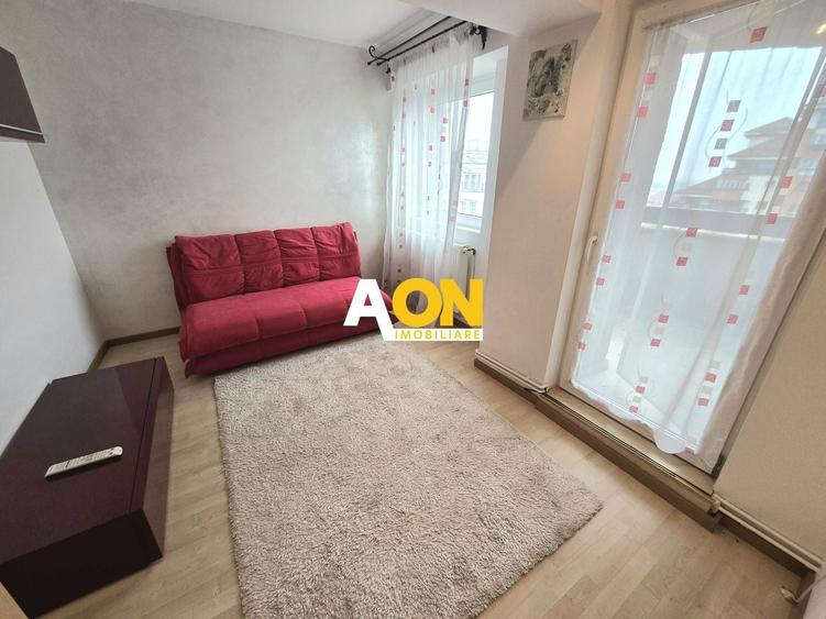 Apartament cu 4 camere decomandat, mobilat în Central