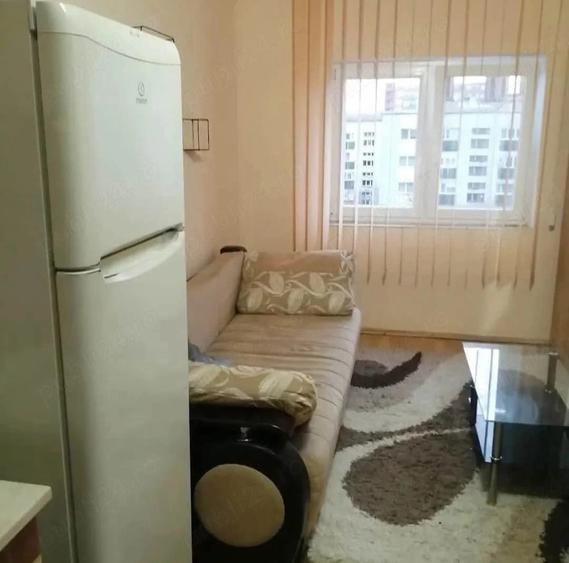 Garsonieră nedecomandată în Micro 17