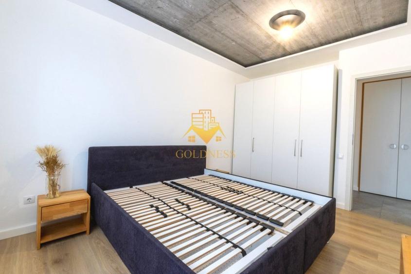 Apartament cu 3 camere semidecomandat în Europa