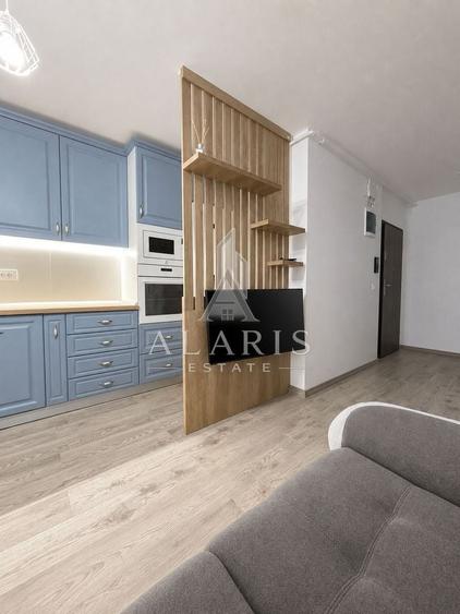 Apartament cu 2 camere semidecomandat, mobilat în Soarelui
