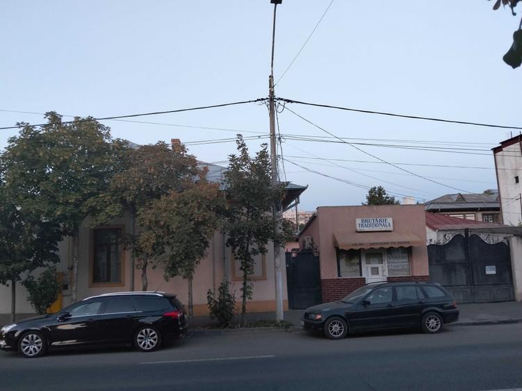 Casă cu 4 camere în Central