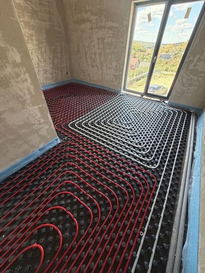 Casă cu 4 camere în Exterior Vest