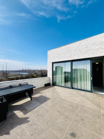 Apartament cu 2 camere semidecomandat, mobilat în Central