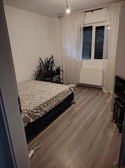 Apartament cu 3 camere decomandat în Dobroești