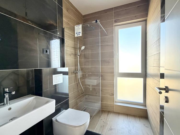 Duplex cu 3 camere cu Canalizare în Dumbrăvița
