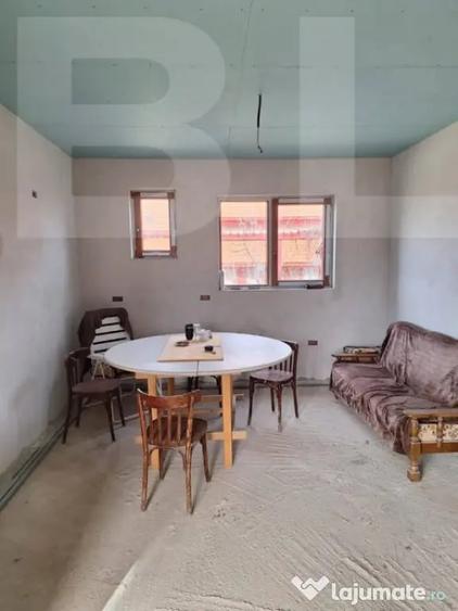 Casă cu 5 camere cu Teren 430 Mp în Central