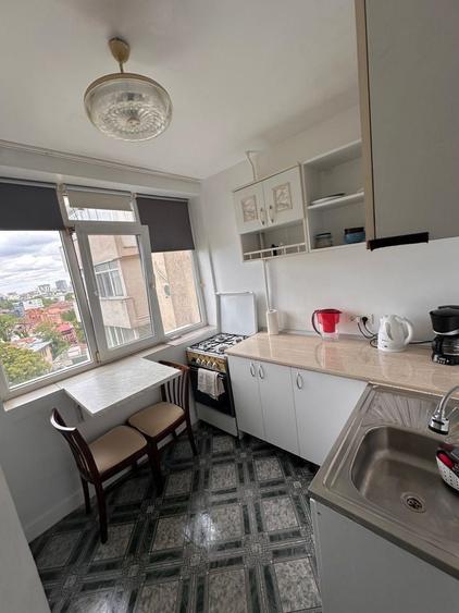 Apartament cu 2 camere semidecomandat în Gara de Nord