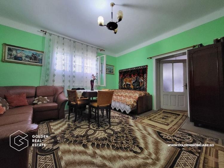 Casă individuală cu 6 camere cu Teren 4320 Mp în Lalașinț