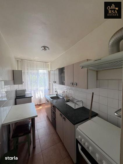 Apartament cu 3 camere decomandat în Ostroveni