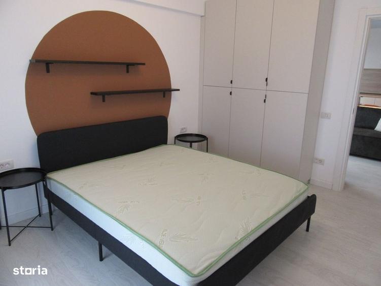 Apartament cu 3 camere semidecomandat, mobilat în Fundeni