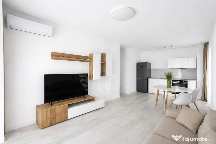 Apartament cu 2 camere decomandat în Vest