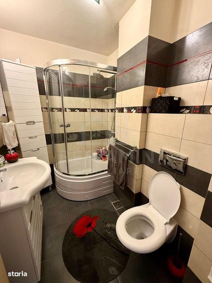 Apartament cu 3 camere decomandat în 1 Mai