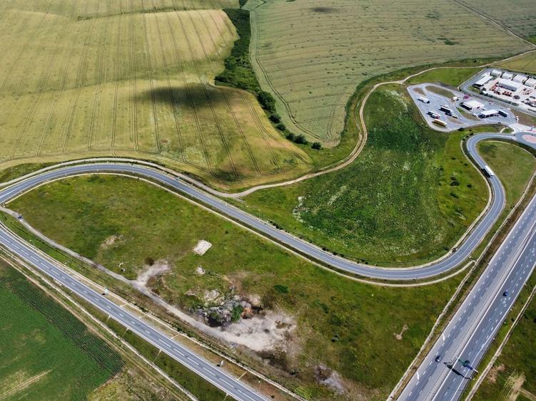 Teren Construcții extravilan de 30588 mp, în Orțișoara