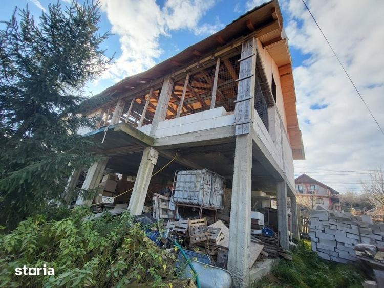 Casă cu 6 camere cu Teren 500 Mp în Central