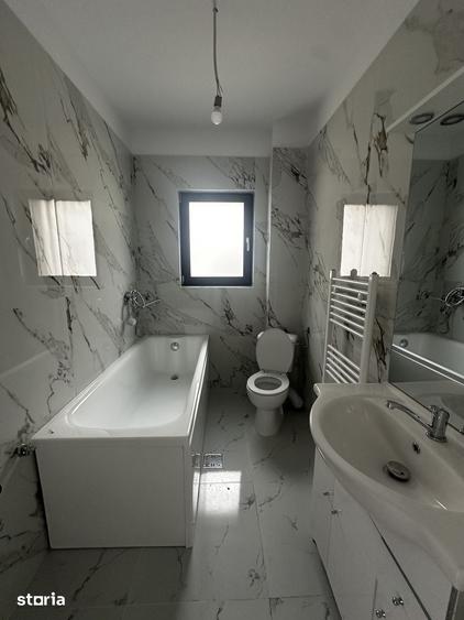 Apartament cu 3 camere decomandat în Socola