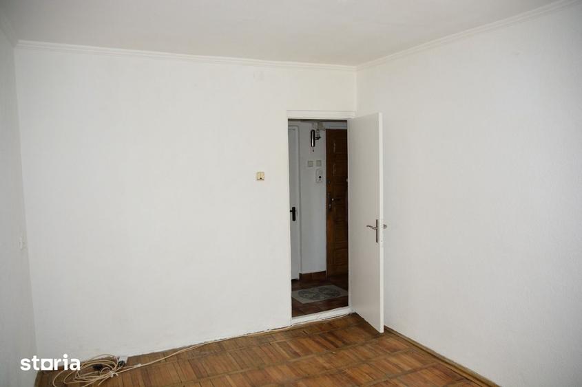 Apartament cu 2 camere decomandat în Războieni