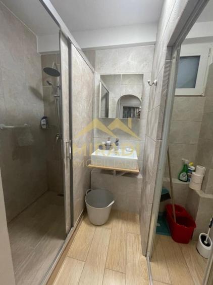 Apartament cu 2 camere, mobilat în Unirii