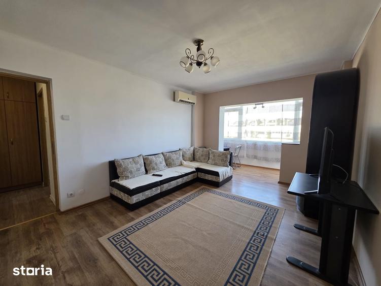 Apartament cu 3 camere decomandat în Decebal