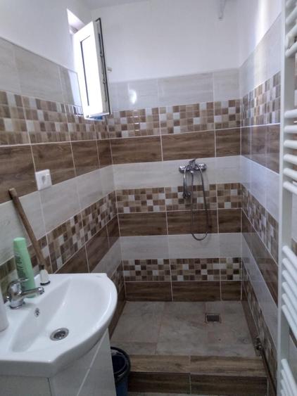 Apartament cu 2 camere semidecomandat în Piața Cluj