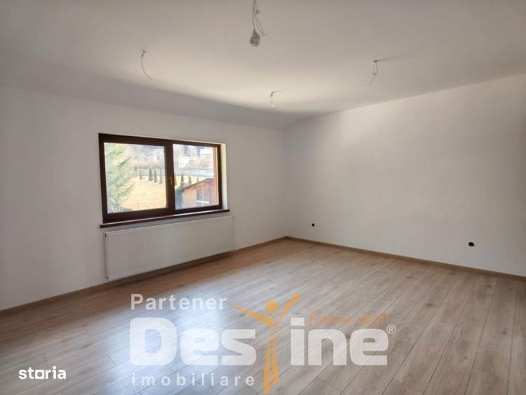 Casă cu 6 camere cu Teren 590 Mp în Bunloc