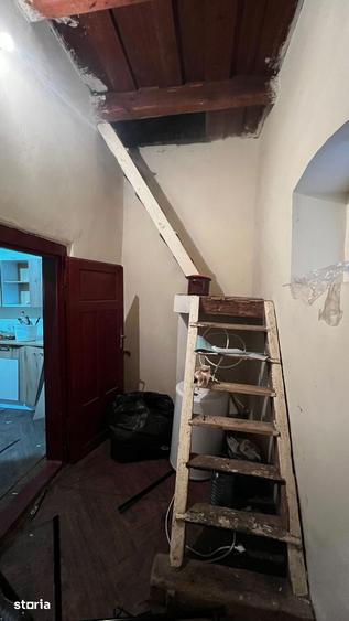 Casă cu 2 camere cu Teren 360 Mp în Central