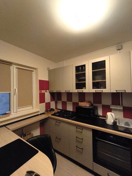 Apartament cu 3 camere decomandat în Tineretului
