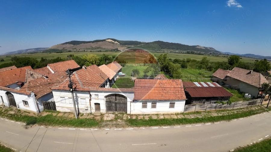 Casă cu 2 camere cu Teren 1169 Mp în Țapu