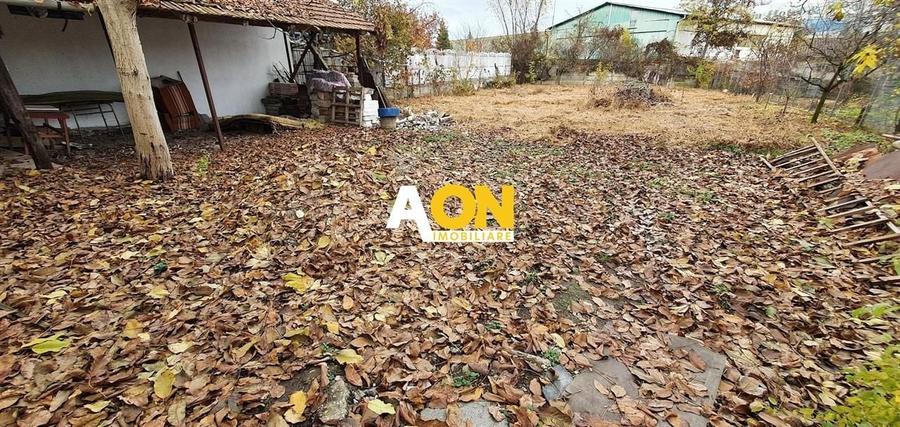 Casă individuală cu 4 camere cu Canalizare în Central