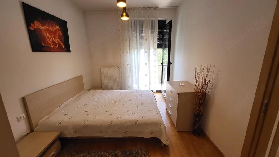 Apartament cu 3 camere semidecomandat în Exterior Vest