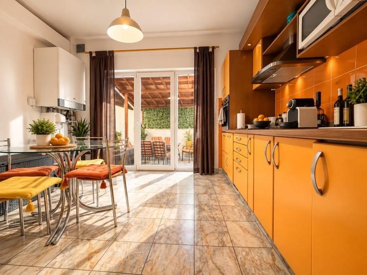 Casă cu 4 camere cu Teren 120 Mp în Unirii